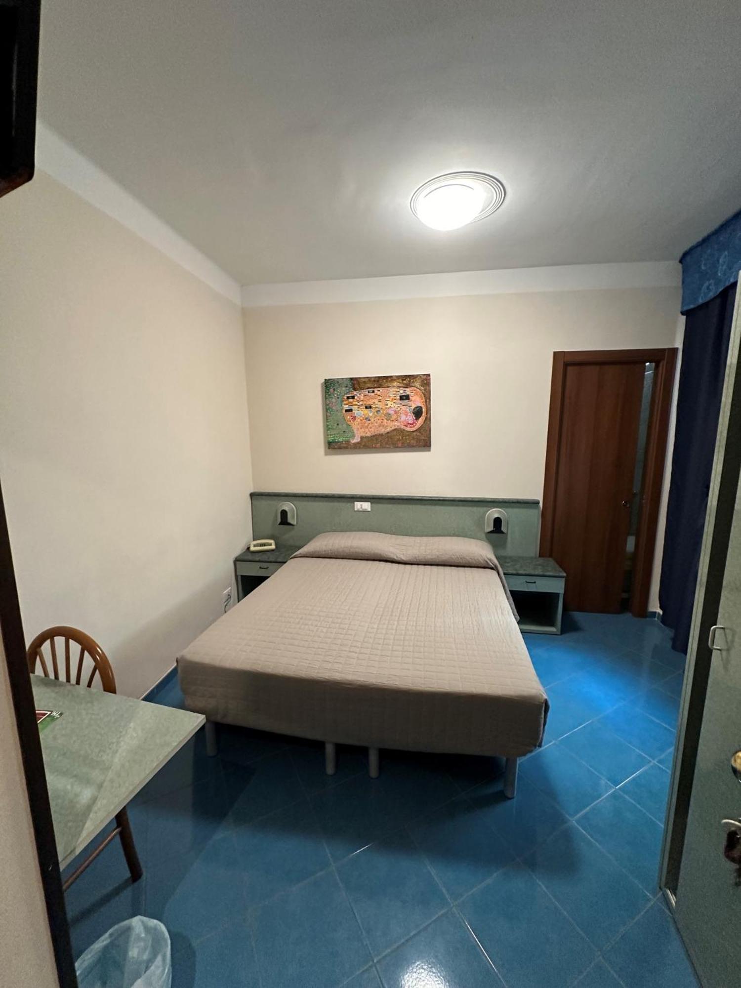 Hotel Svizzera Arma di Taggia Exteriör bild
